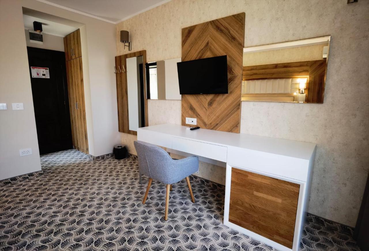 Pensiunea Palace Băile Felix Esterno foto